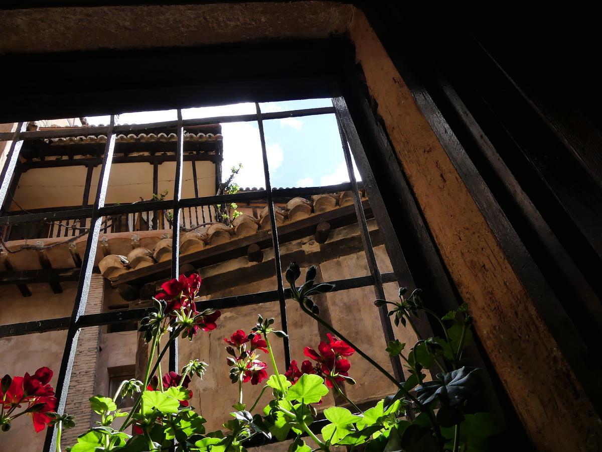 Hotel Posada Del Adarve อัลบาร์ราซิน ภายนอก รูปภาพ