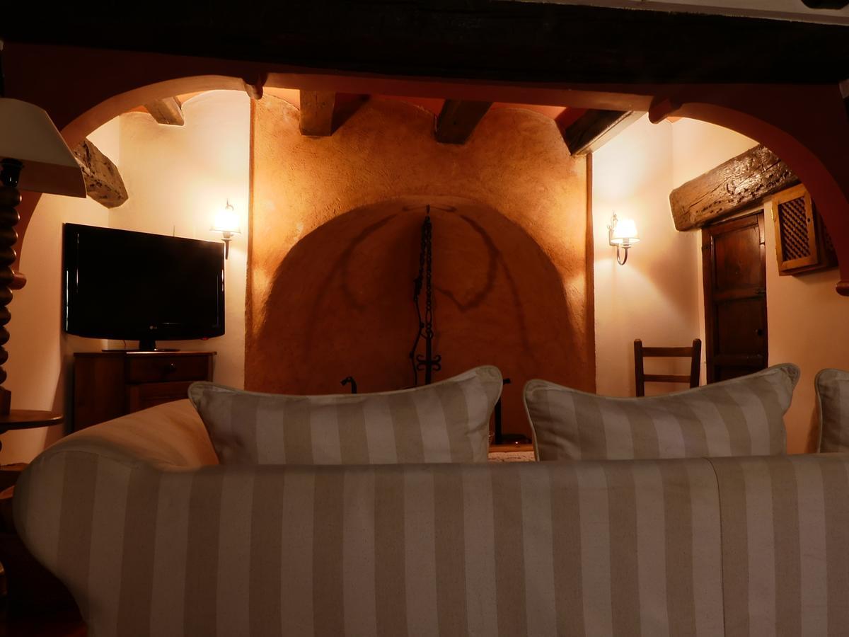 Hotel Posada Del Adarve อัลบาร์ราซิน ภายนอก รูปภาพ