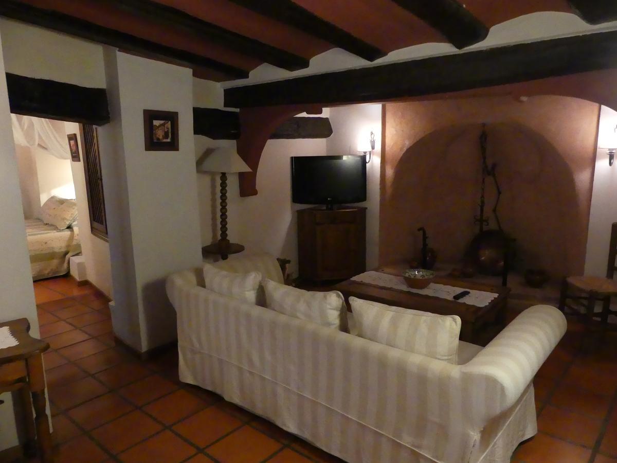 Hotel Posada Del Adarve อัลบาร์ราซิน ภายนอก รูปภาพ