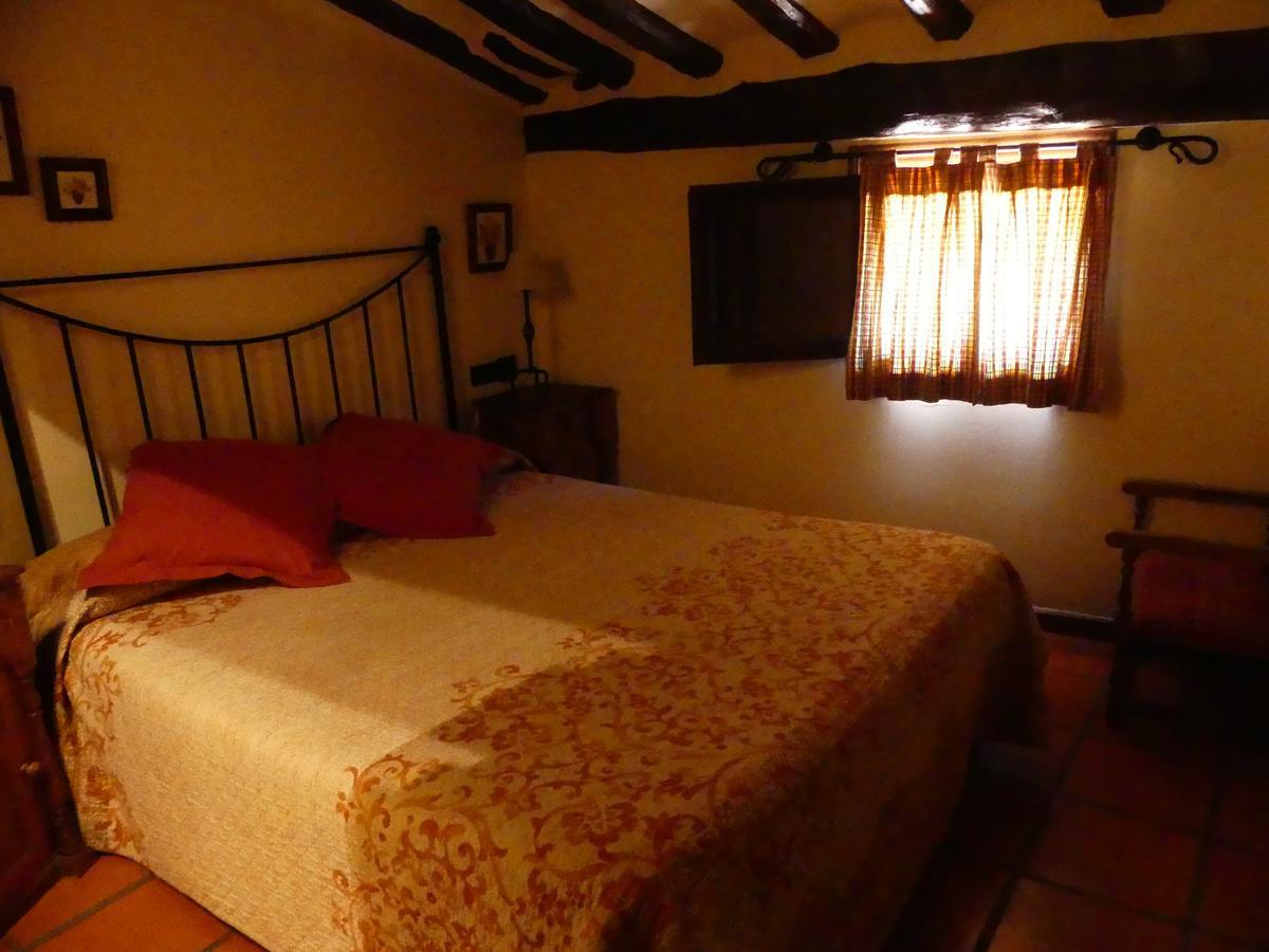 Hotel Posada Del Adarve อัลบาร์ราซิน ภายนอก รูปภาพ