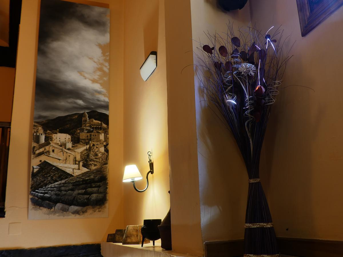 Hotel Posada Del Adarve อัลบาร์ราซิน ภายนอก รูปภาพ