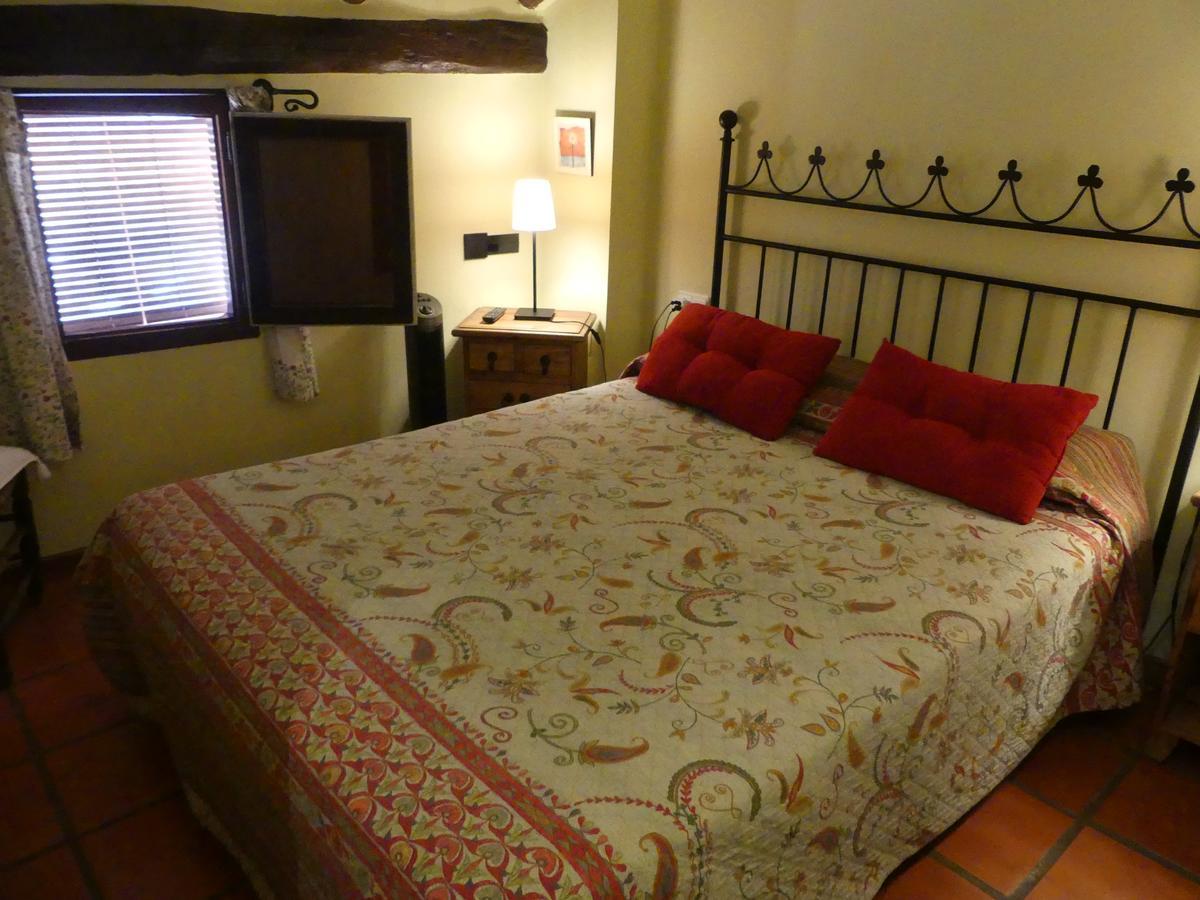 Hotel Posada Del Adarve อัลบาร์ราซิน ภายนอก รูปภาพ